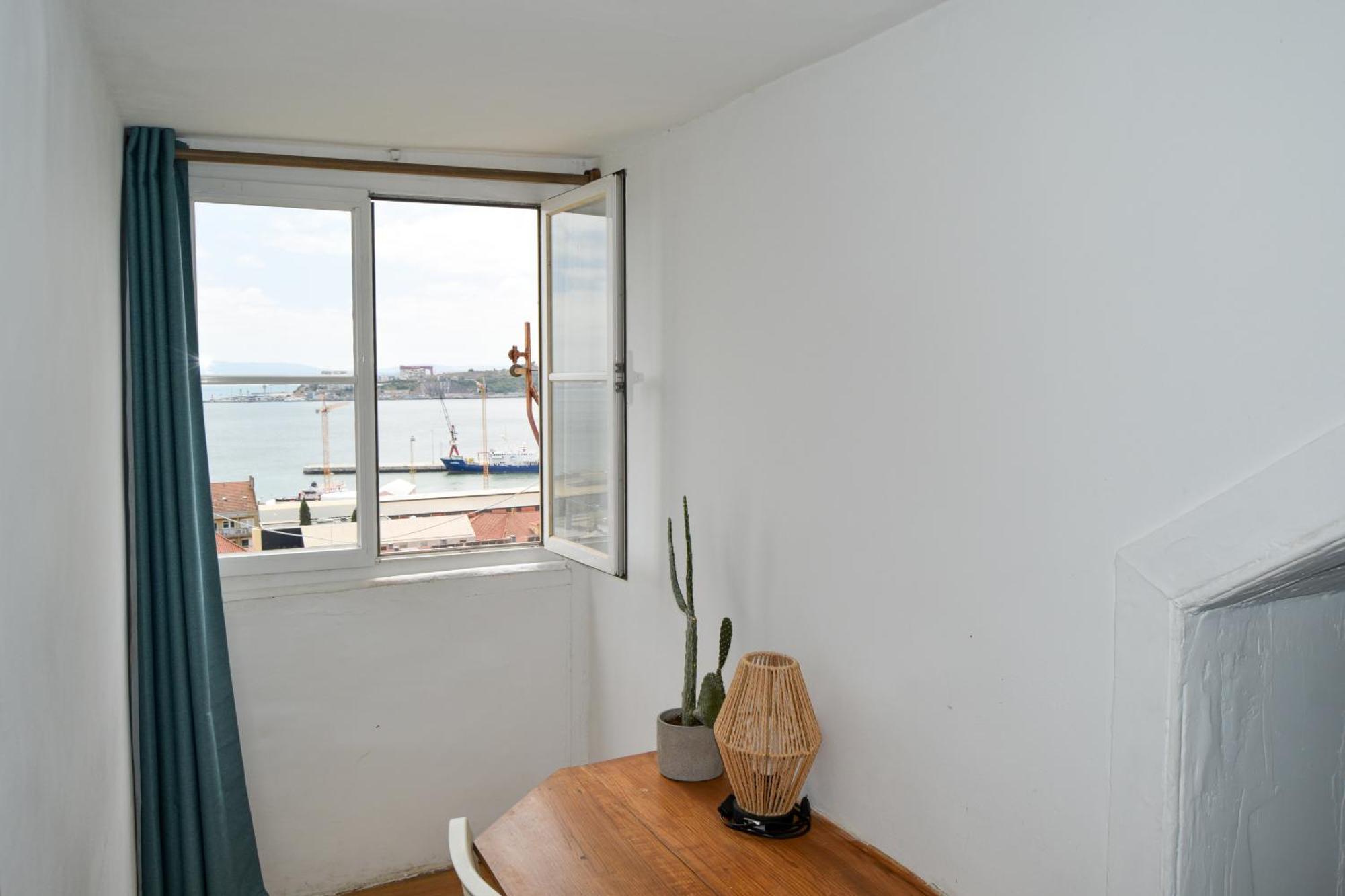 Santos Apartment In Central Lisbon With River View ภายนอก รูปภาพ