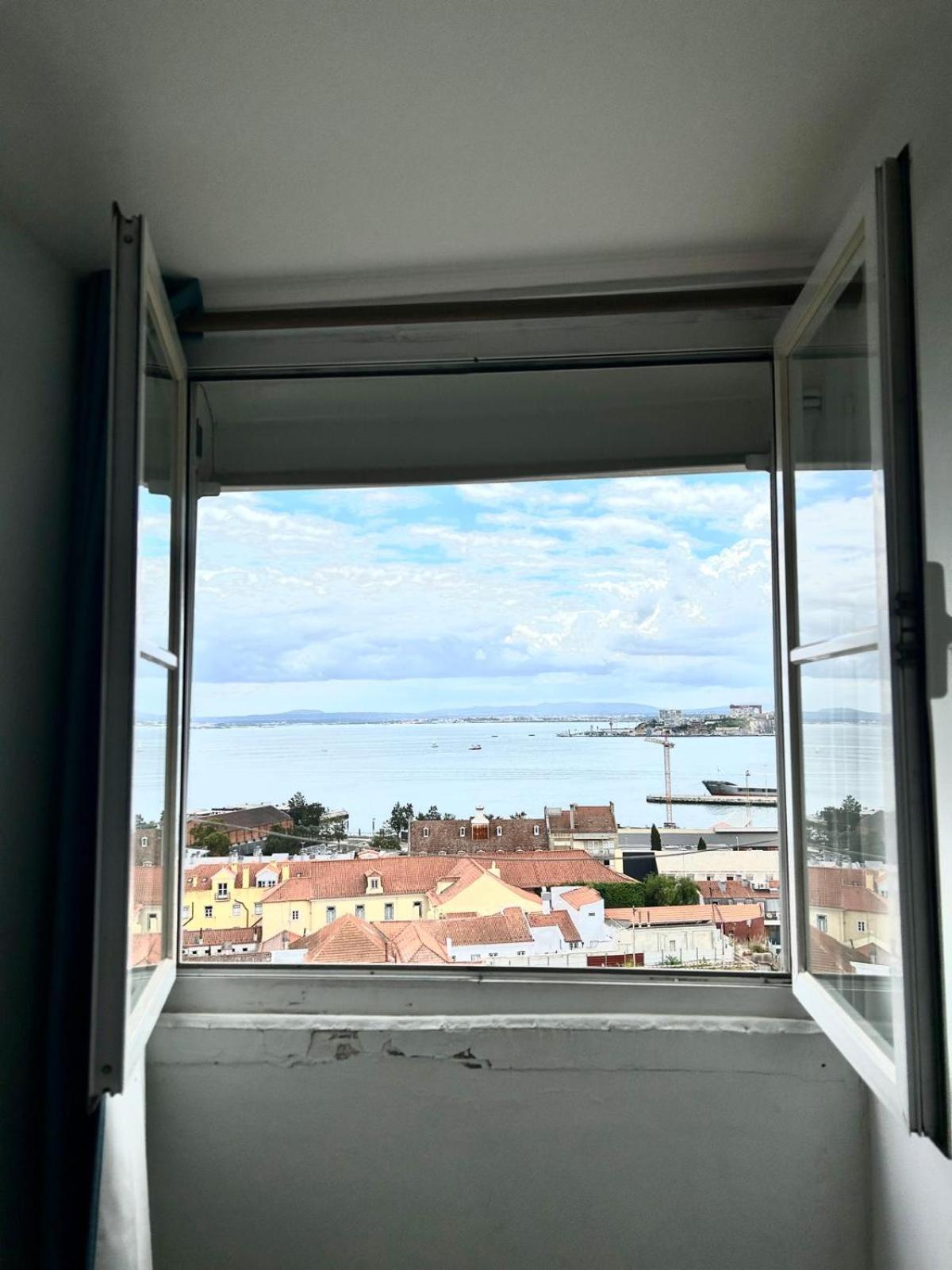 Santos Apartment In Central Lisbon With River View ภายนอก รูปภาพ